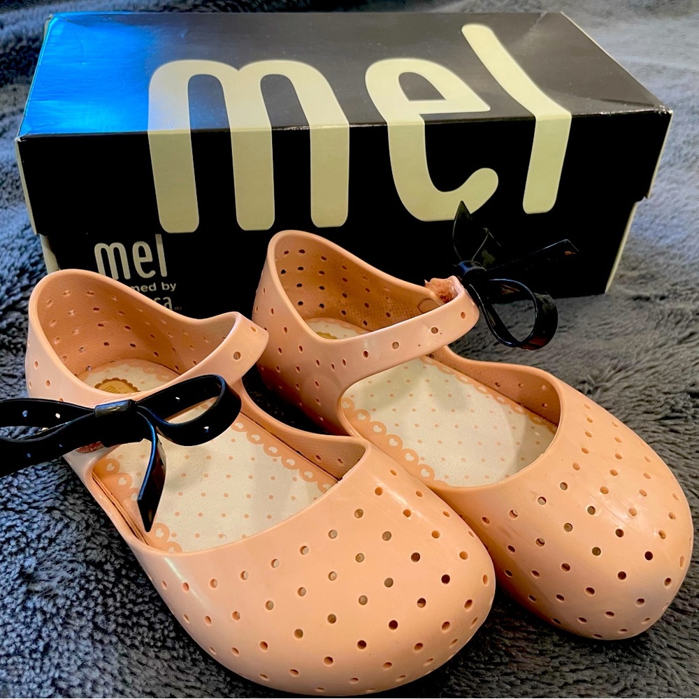 mini melissa pink gently used.usa size 10